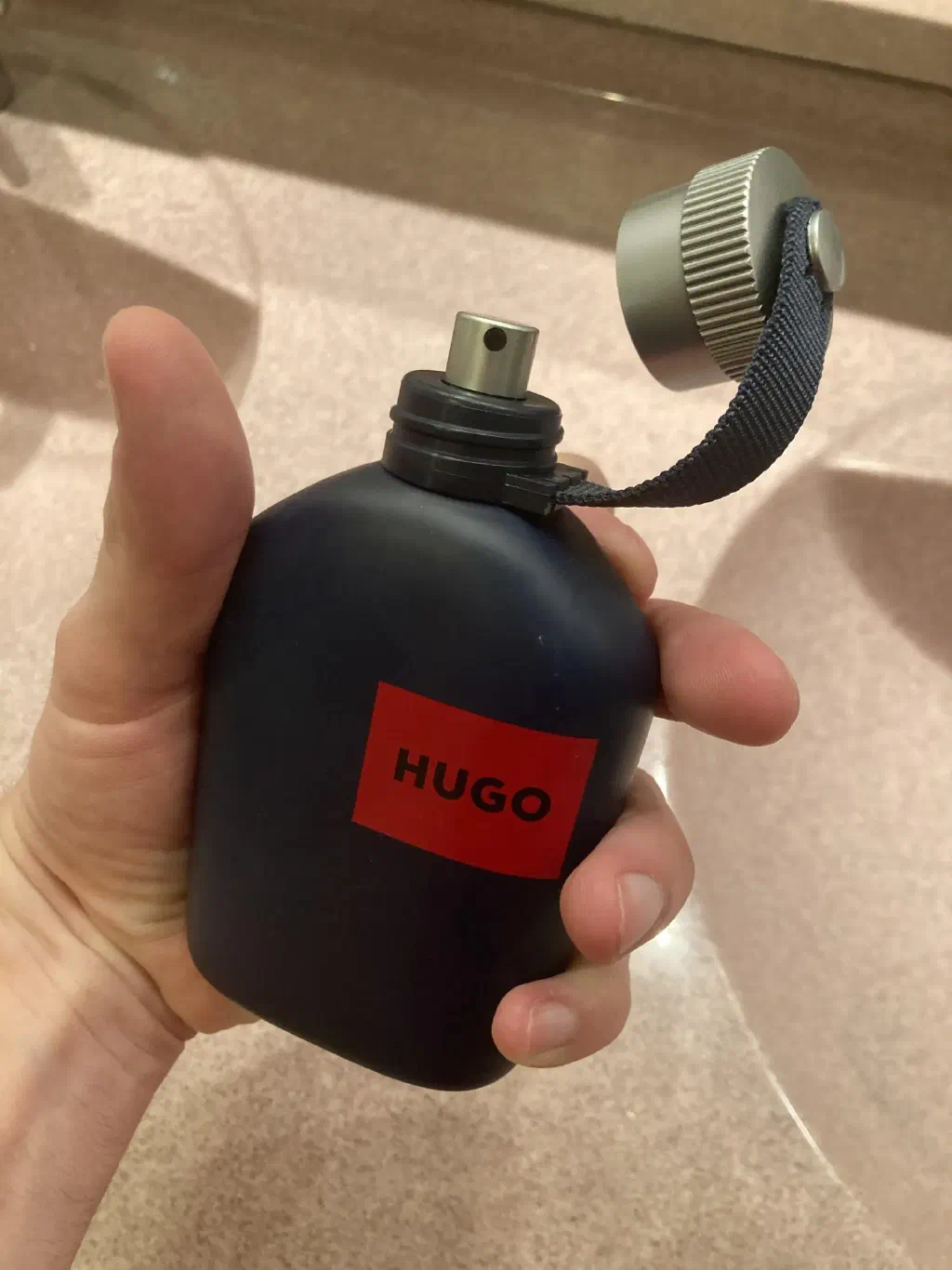 Test parfum : HUGO Jeans, le parfum frais du quotidien